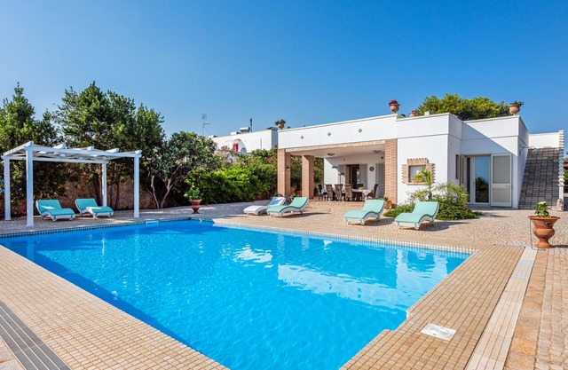 Villa "Vanessa" with Sea View, Private Pool & Wi-Fi