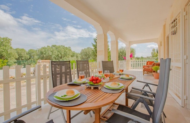 Villa vera, garden,wi-fi, 7 beds, 3 km from citycentre, 6 km from Nat. Reserve