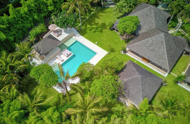 Villa Venice - 2000m2 Garden, right behind beach