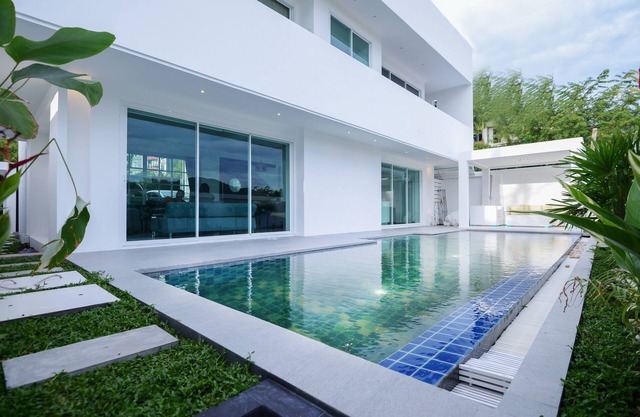 Villa Victoria Nai Harn