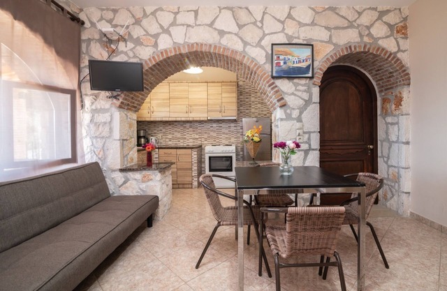 Villa 'Victoria' with Sea View, Wi-Fi and Air Conditioning