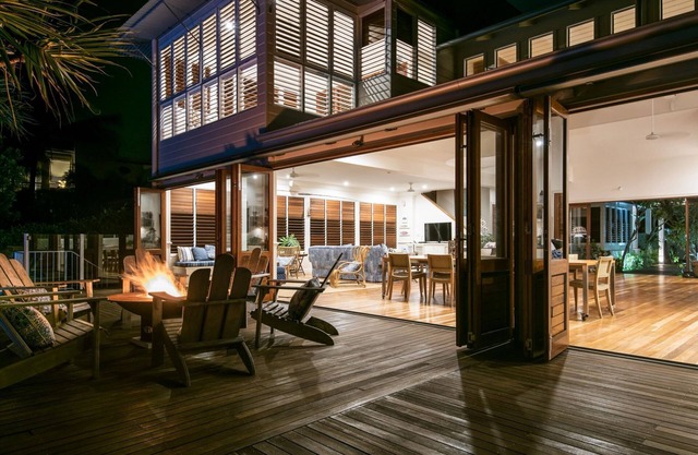 Villa Villa Coola -beach front with private access