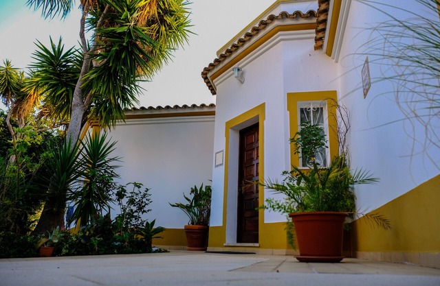 Villa Vista Marina, Albufeira, Algarve, Portugal. Sleeps 4 persons .