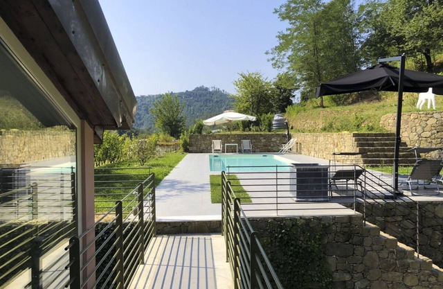 Villa Vitrum - Two Bedroom Villa, Sleeps 6