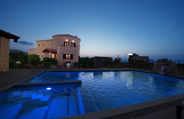 Villa Voula Hersonisos Crete (pool jacuzzi)