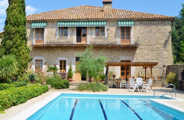 Villa with Private Pool, lots of space & lovely nature near Girona