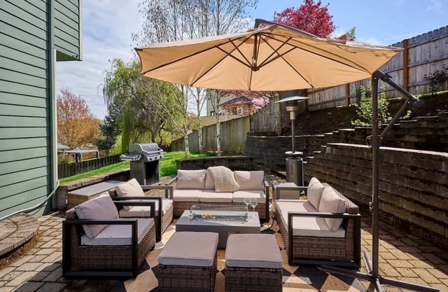 Villa w Hot Tub Firepit Game Room and EV Charger!