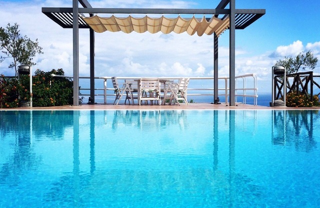Villa with private pool with panoramic views of the Aeolian islands, privacy