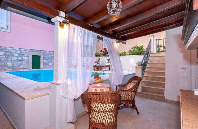 Villa waterfroont with private pool and amazing sea view