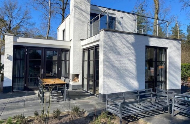 Villa with 3 bedrooms, 2 bathrooms and a roof terrace