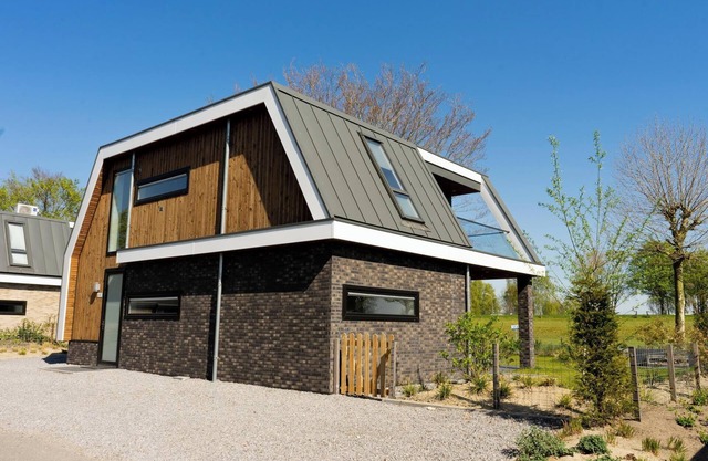Villa with 5 bedrooms, traditional sauna and a garden