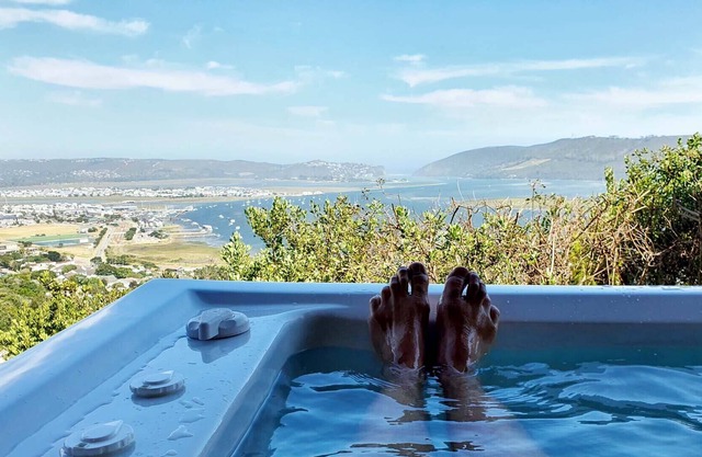 Villa with amazing views and Jacuzzi