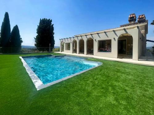 Villa With Double Kitchen And Pool In Umbria