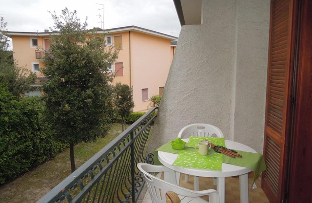 Villa with garden and barbeque 250m from the sea