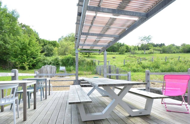 Villa with hottub in calm area