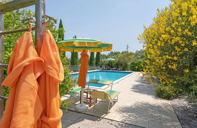 Villa with private pool, WIFI, A/C, hot tub, TV, terrace, pets allowed, panoramic view, parking