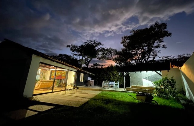 Villa with Jacuzzi 8 min from Jardines de Llanogrande