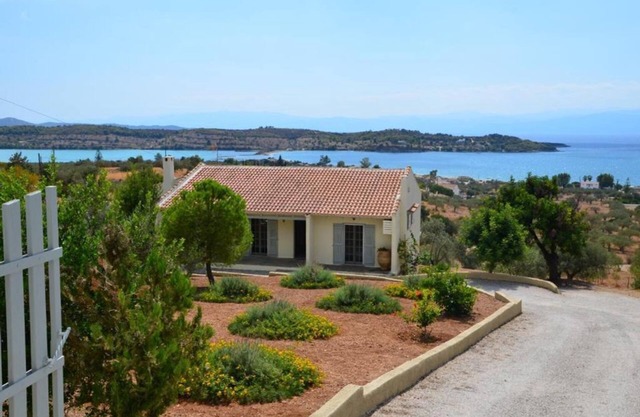 Villa with marvellous view and serene environment