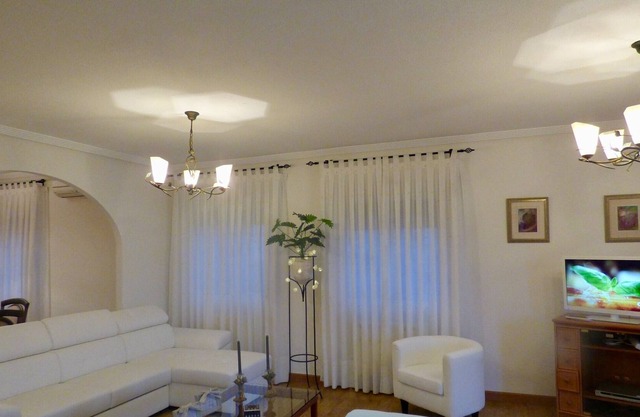 Villa with pool and barbecue. Ideal for relax