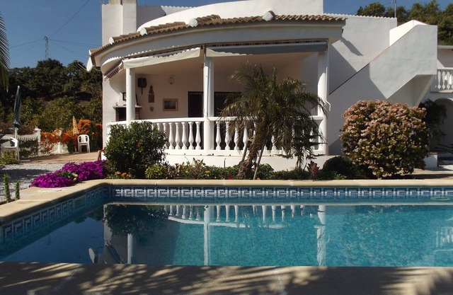 Villa with Pool and great views