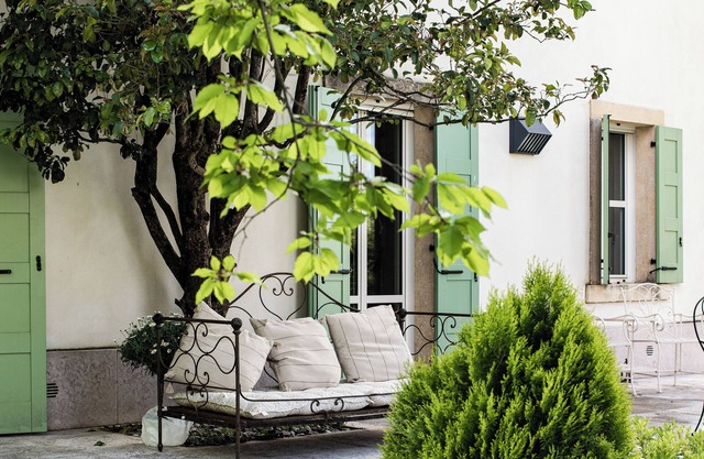 Villa with pool between Verona and Lake Garda in an old country court