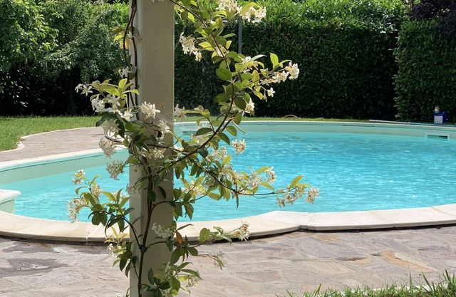 VILLA WITH POOL FOR RELAXATION