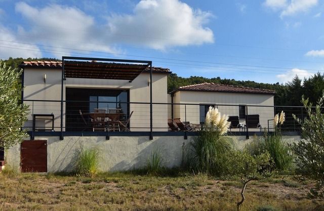 Villa with Pool & Views