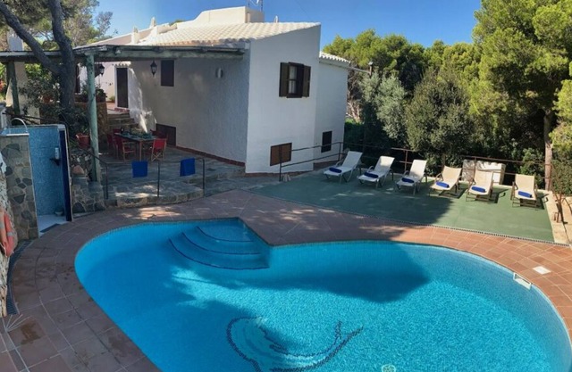VILLA WITH POOL WITH CAPACITY TO 11-12 PEOPLE - 10% DISCOUNT IN MAY/JUNE