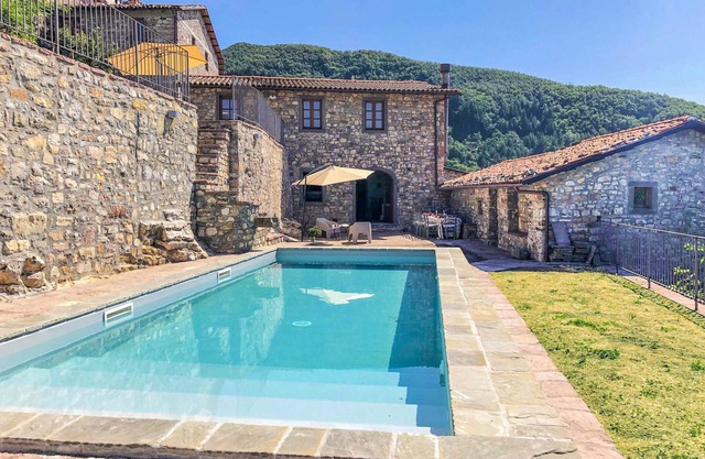 Villa with private pool and great panoramic views!