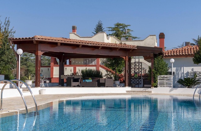 Villa with Private Pool in Puglia for 8 people