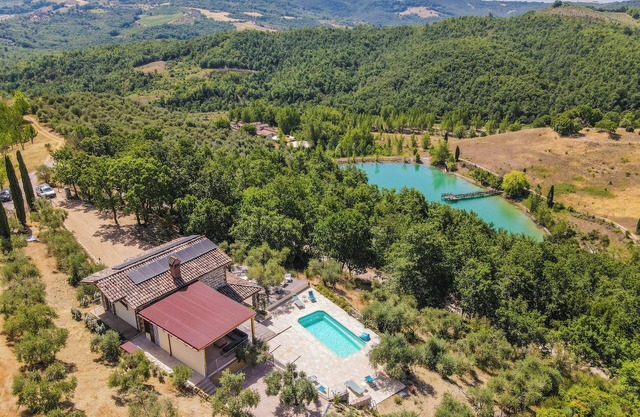 Villa with private pool, hot tub. Quiet area & 100% privacy. panoramic views!