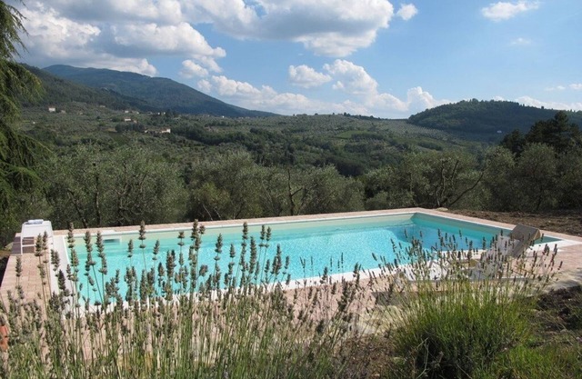 Villa with private swimming pool on the Florentine hills 25 Km from Florence