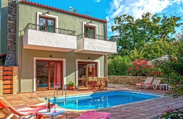 Villa with prvt pool & Jacuzzi near Elafonissi