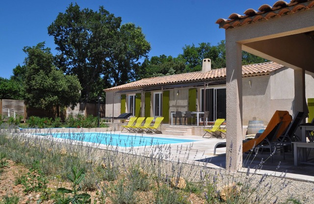 Villa with swimming pool near Gorges du Verdon and Lac de Sainte Croix/free WIFI