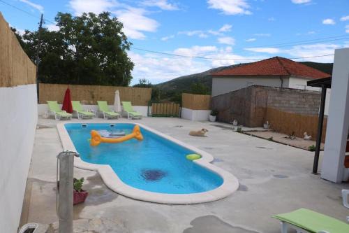 Villa with swimming pool and game room