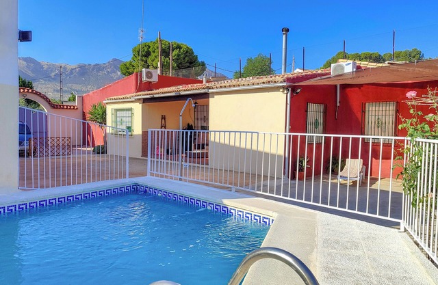 Villa with swimming pool near Úbeda, Baeza and Jaén.