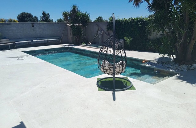 Villa with swimming pool, sauna, jacuzzi, Thuir