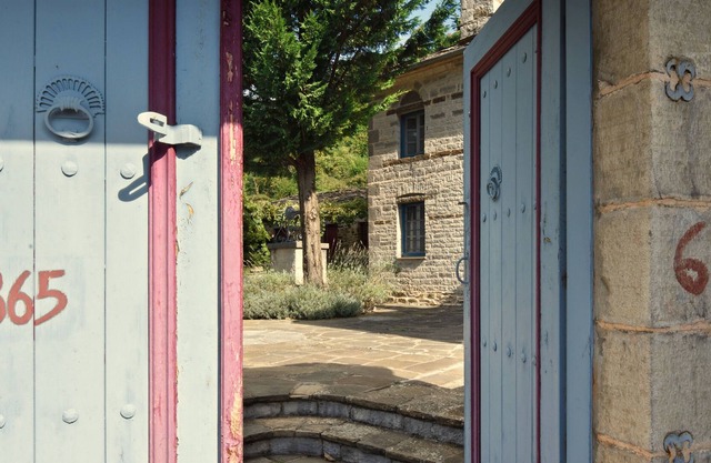 VILLA ZAGORI / THE BLUE HOUSE
