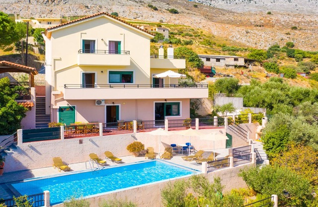Villa Zeus - Five Bedroom Villa, Sleeps 12