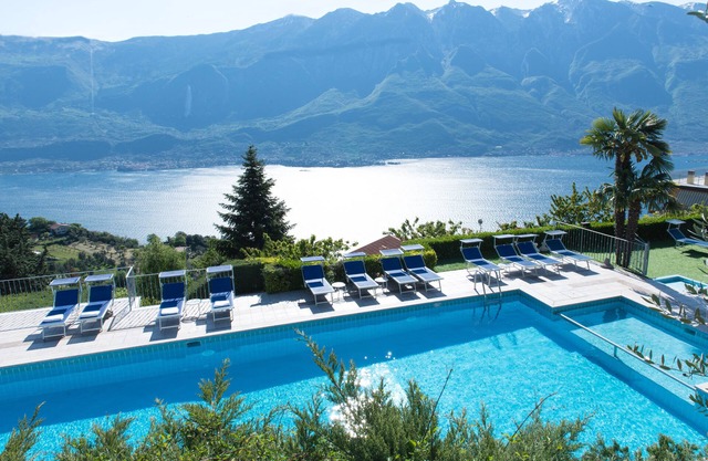Village Hotel Lucia