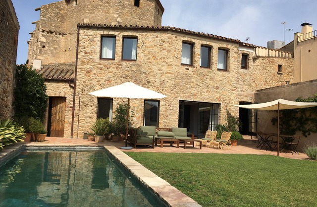 Village house with garden and pool. Costa Brava