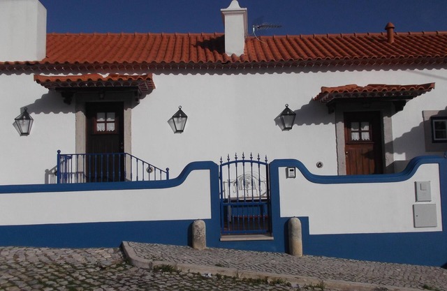 VILLAGE HOUSE WITH VIEW TO SIERRA AND SEA