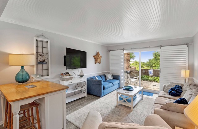 Villas J2: 2-bedroom Condo, Community Pool & Tennis, 400 ft Soundside Pier
