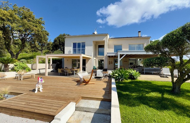 VillaSerenita Heated swimming pool Jacuzzi, Petanque, Table tennis, Table soccer.