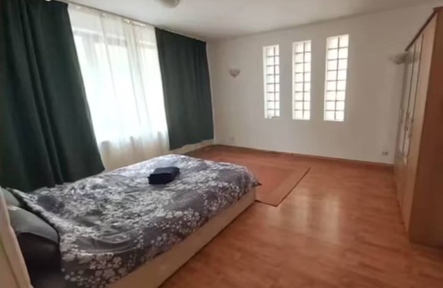 Villaweb ap. house&garden 5min to airport&center