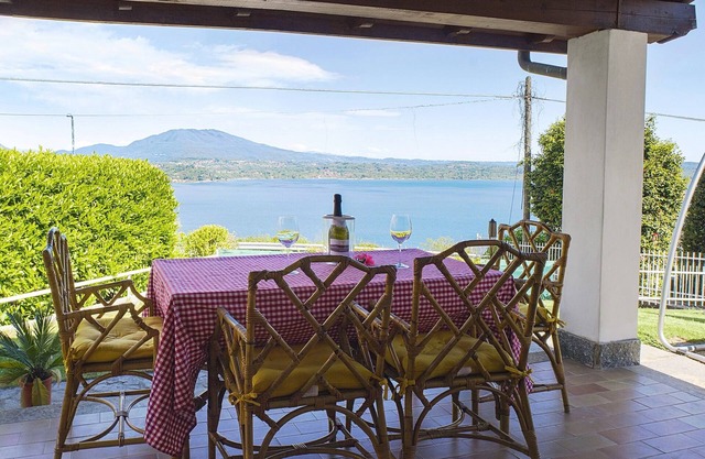 Villetta panoramic Lake view