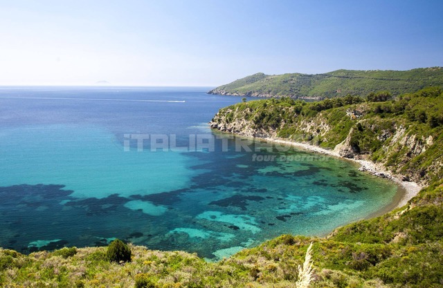 Villino Norsi just 500 meters from the beach of the same name on the Capoliveri side