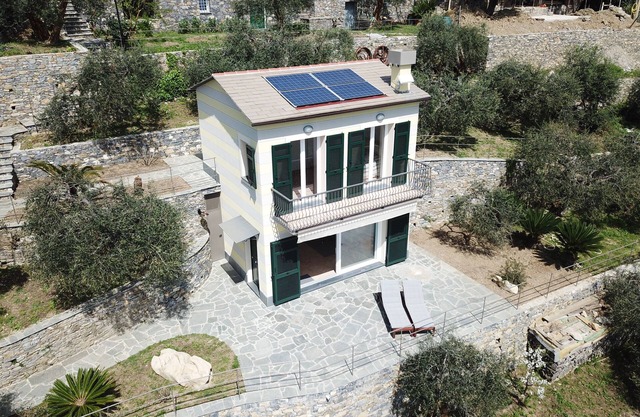 Villino Olivia - among olive trees with a view of Portofino and Tigullio Gulf