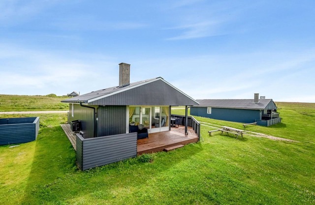 "Villum" - 50m from the sea by Interhome