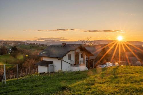 Vineyard Cottage Mayolka - Happy Rentals